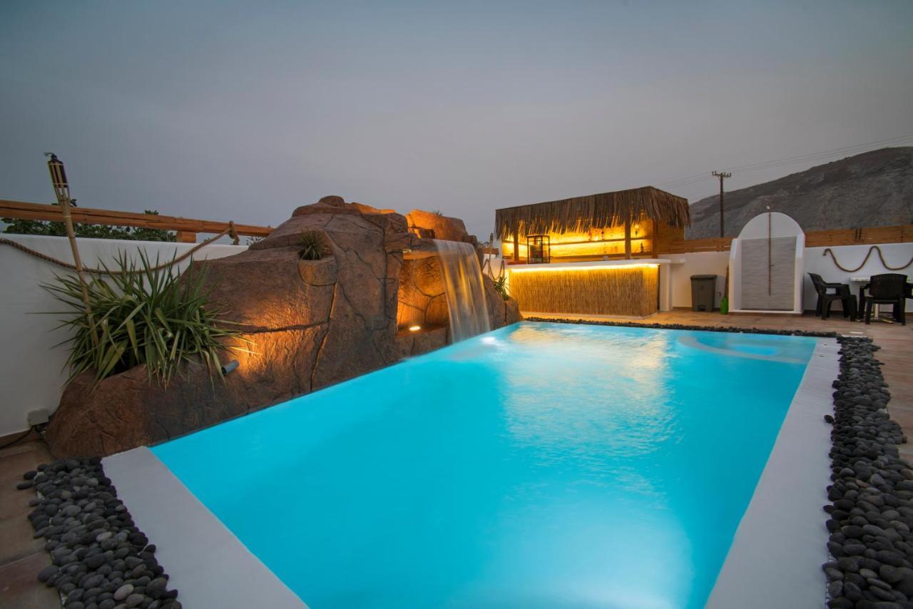 La Belle Vie - Santorini - Adults Only Apartment Kamari  Bagian luar foto
