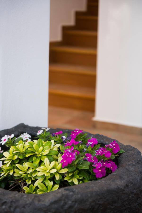 La Belle Vie - Santorini - Adults Only Apartment Kamari  Bagian luar foto