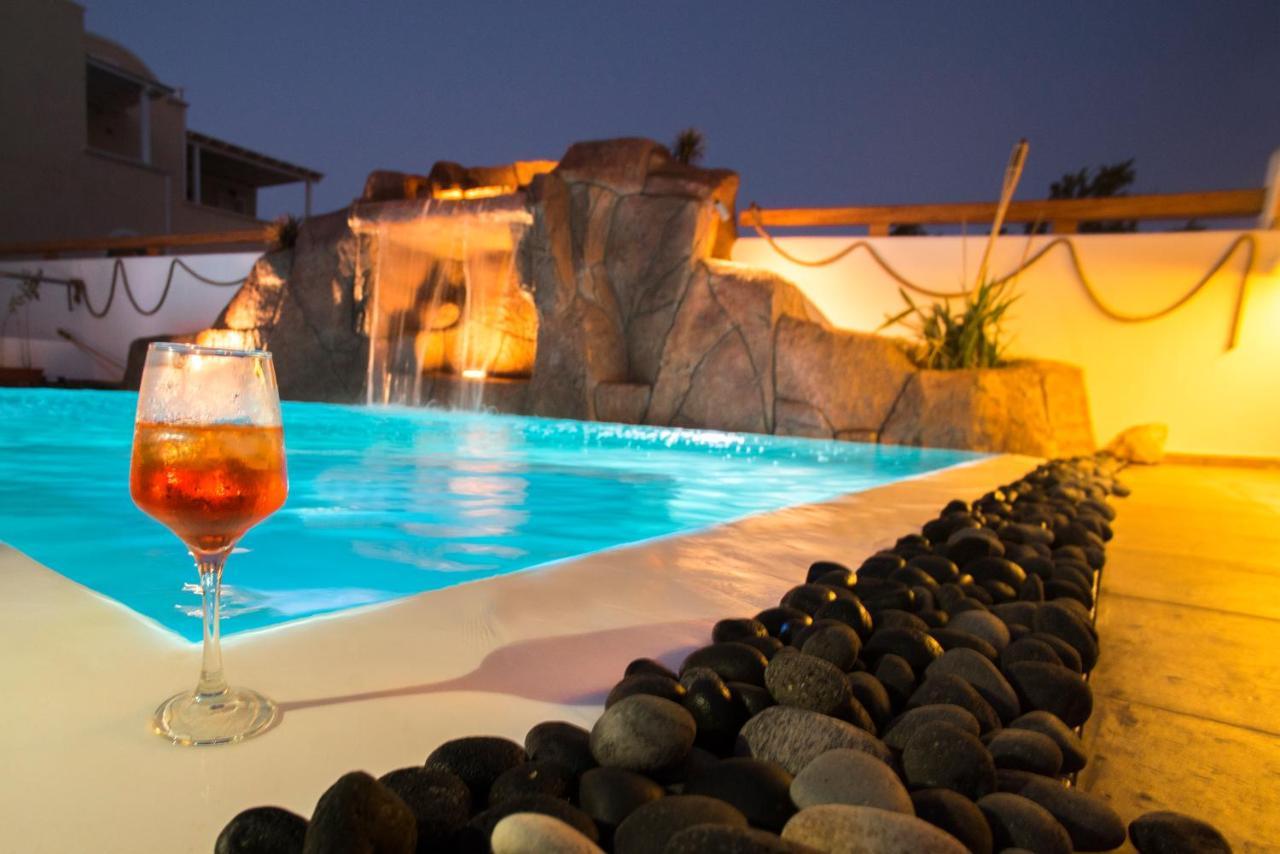 La Belle Vie - Santorini - Adults Only Apartment Kamari  Bagian luar foto
